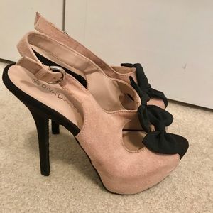 🎀✨🖤Black bow and cream platform high heels